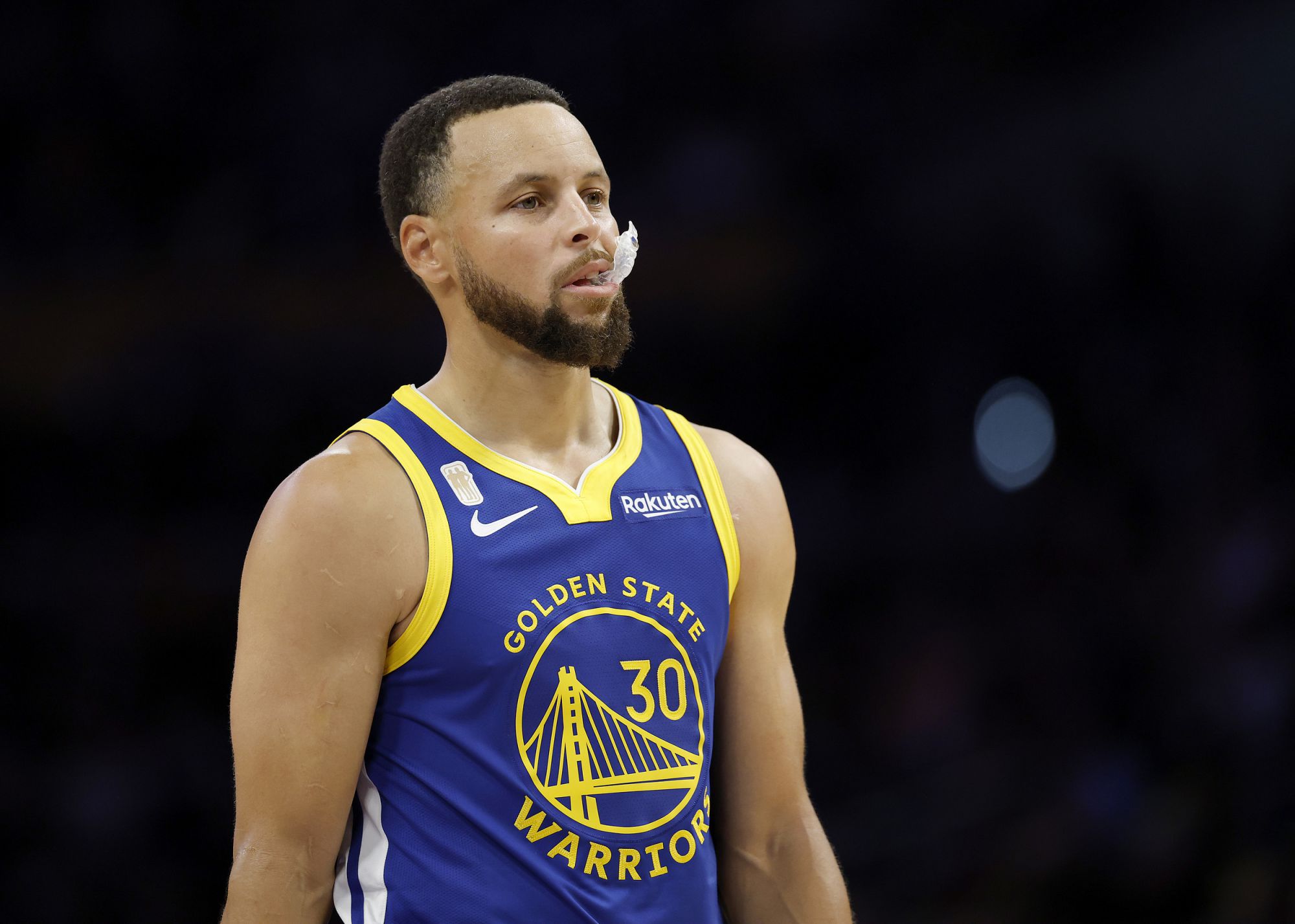 國王戰勇士傷兵更新：柯瑞&巴特勒缺席，小薩&拉文無法出戰