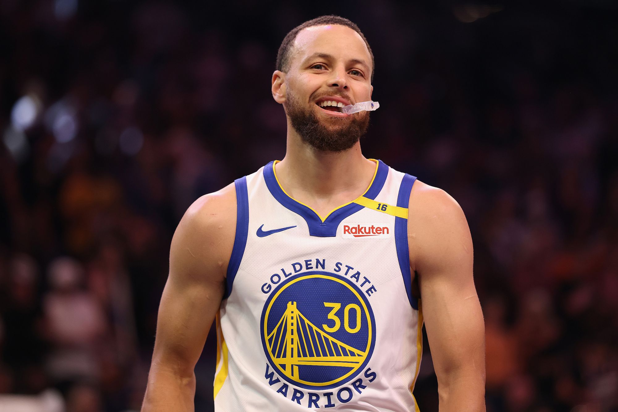 柯瑞談上腳科比6代籃球鞋：向Kobe致敬，這個舉動為我帶來能量